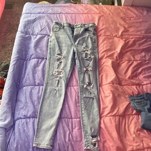 High waisted American eagle woman jeans